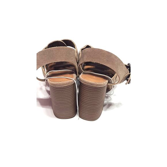 Universal Threads Anastasia taupe heeled sandals women's 6 NWT - Picture 4 of 8